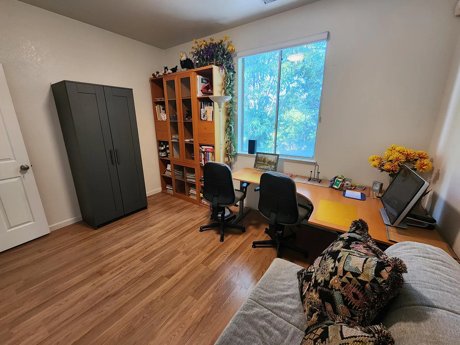 4 bed, 2.5 bath, 2287 sqft, $1,150 — Photo 2