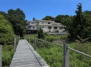 160 Pinquickset Cove Cir, Cotuit, MA 02635
