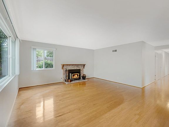 5th image of 4640 Tajo Dr