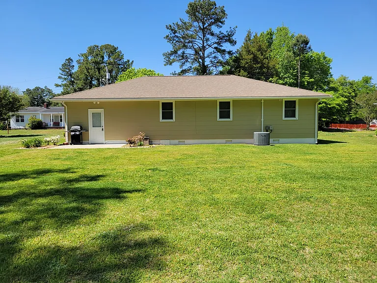 107 Jennings Dr — Photo 3