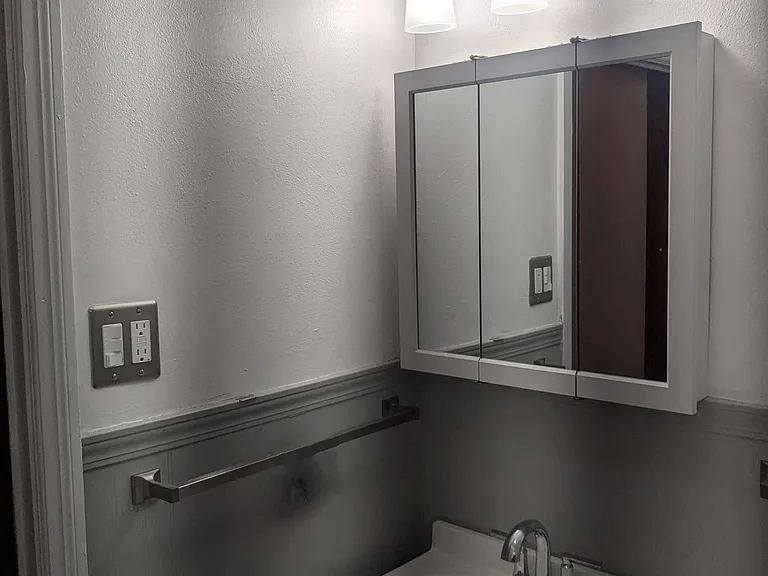 6506 Lillian Ave — Photo 7
