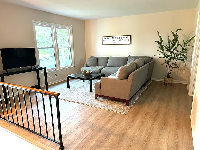 417 Old Waterford Rd NW — Photo 9