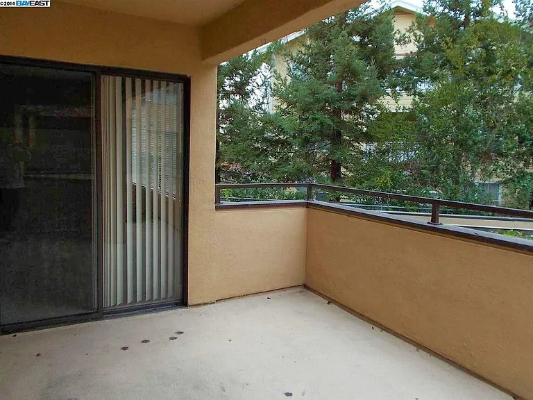 39109 Guardino Dr #126 — Photo 16
