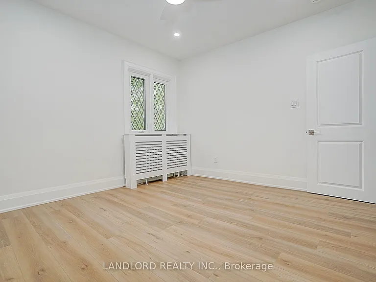 2520 Bloor St W #12 — Photo 28