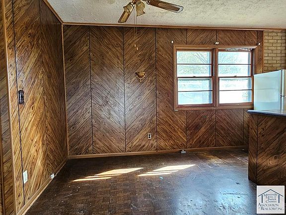 5th image of 471 Sunnybrook Cir