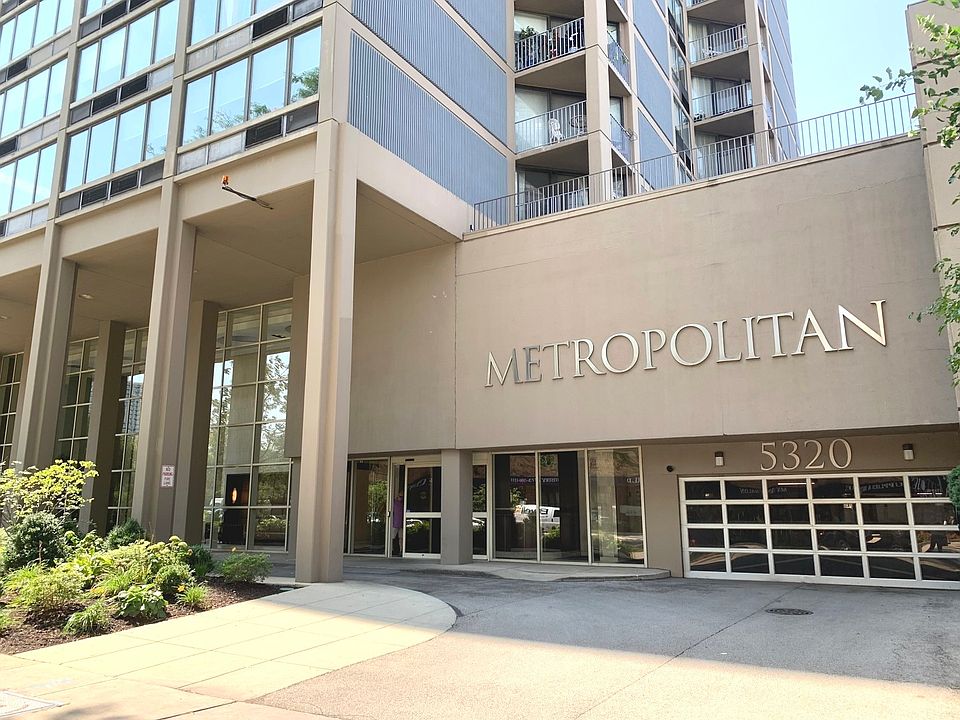 1st image of 5320 N Sheridan Rd APT 611