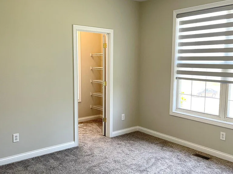 10650 Sunnys Halo Ct — Photo 13