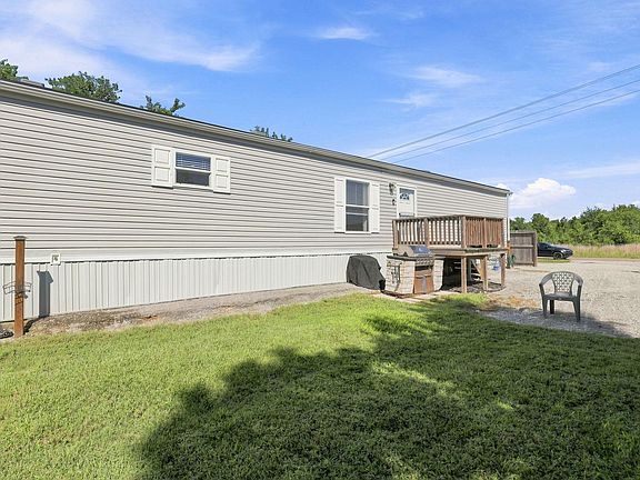 3rd image of 528 Road 5818