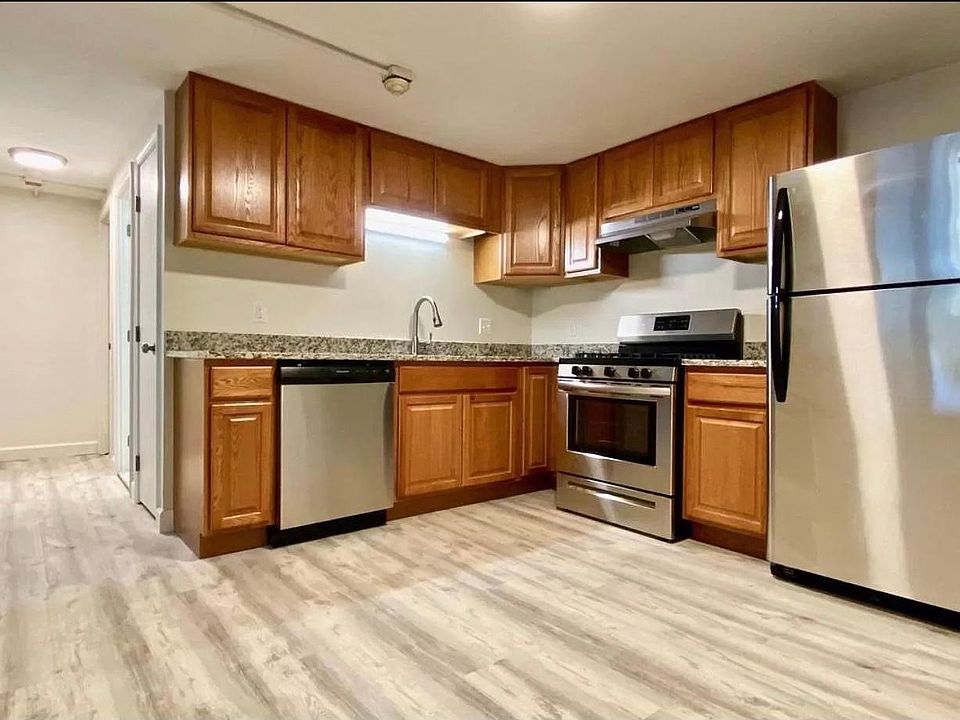 1st image of 10 Fenway St #9