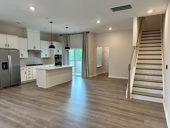 3rd image of 9101 Harwen Ln
