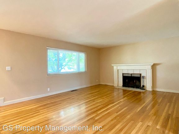 3rd image of 1431 Johnson Ave