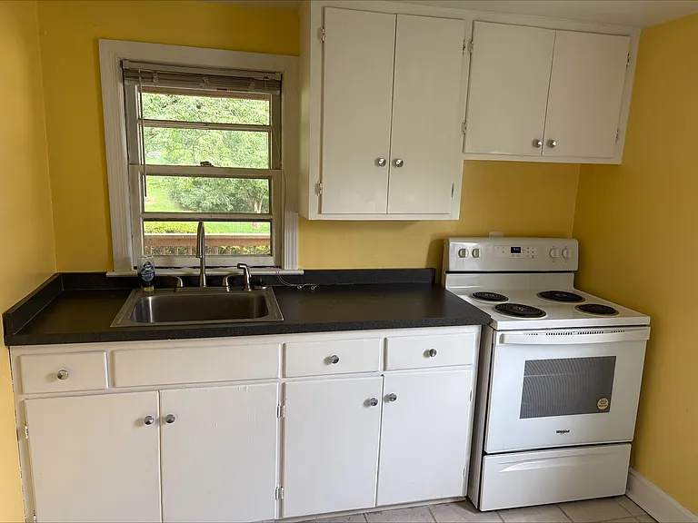 215 Palatine Ave #B — Photo 11