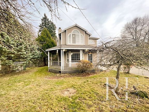 2nd image of 2745 McKinley Pl SE