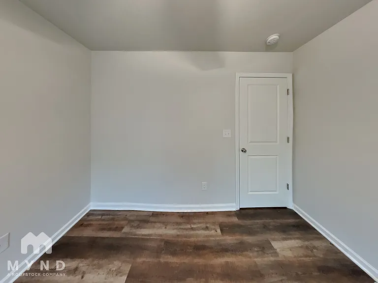 1826 Carrington Dr — Photo 9