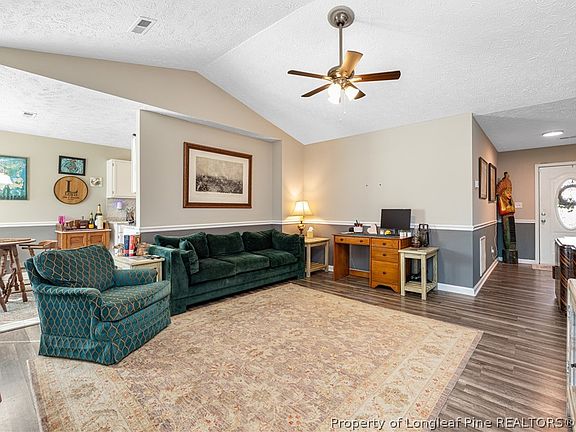 5th image of 3025 Rosemeade Dr