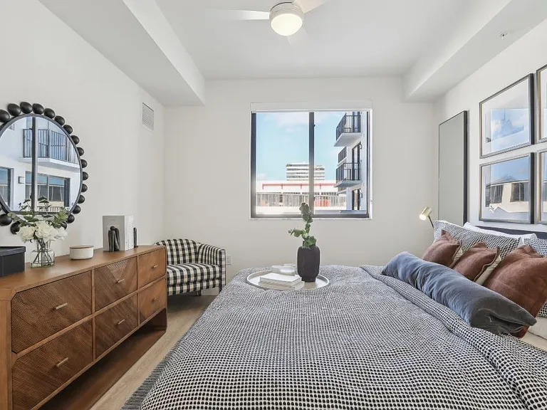 18405 W Dixie Hwy #434 — Photo 3