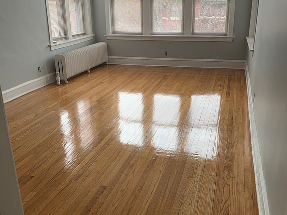 4th image of 256 S Maple Ave #3