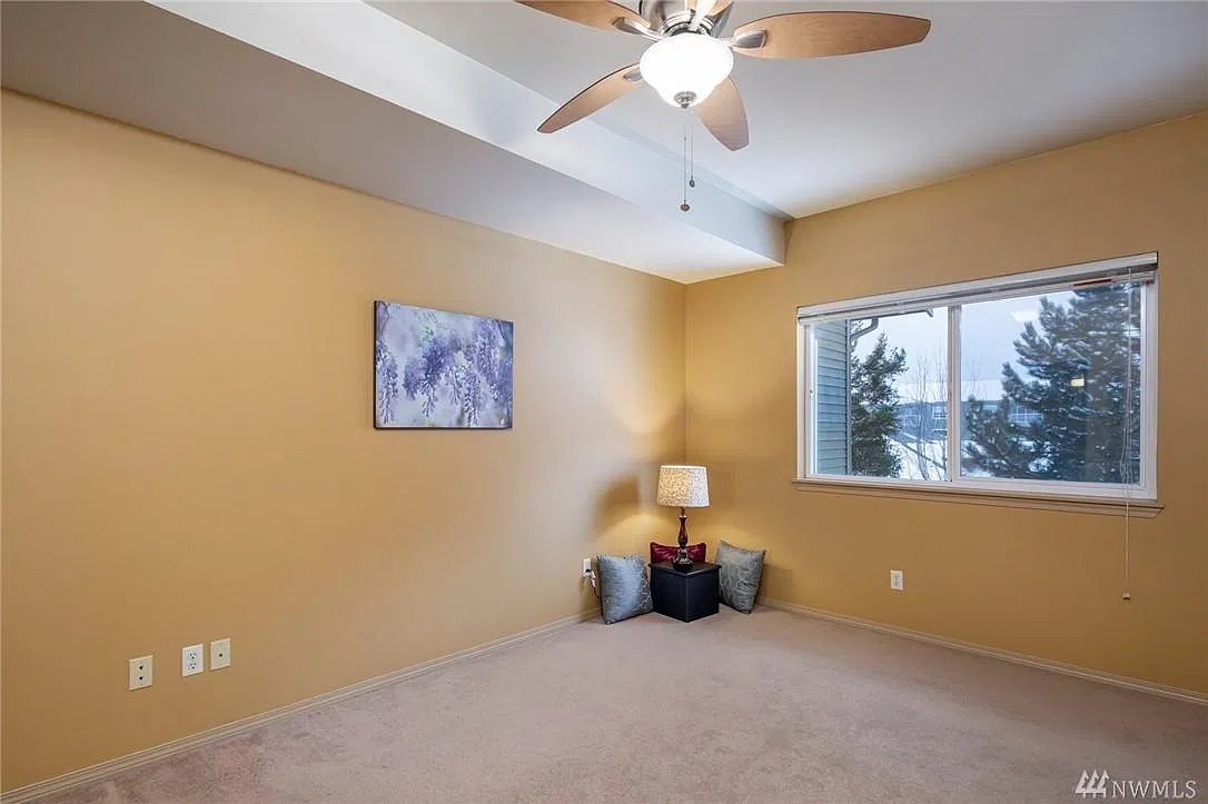 512 Darby Dr — Photo 4
