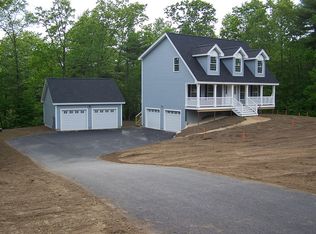 16 Glastombury Dr, Sandown, NH 03873