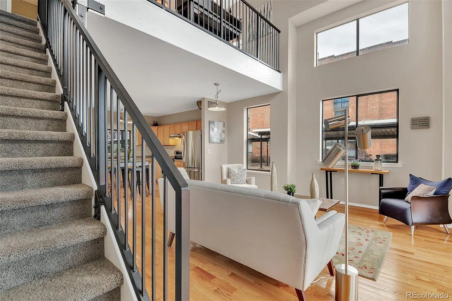 1 bed, 850 sqft, $2,246 — Photo 3