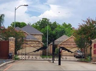 11010 Panther Ct, Houston, TX 77099
