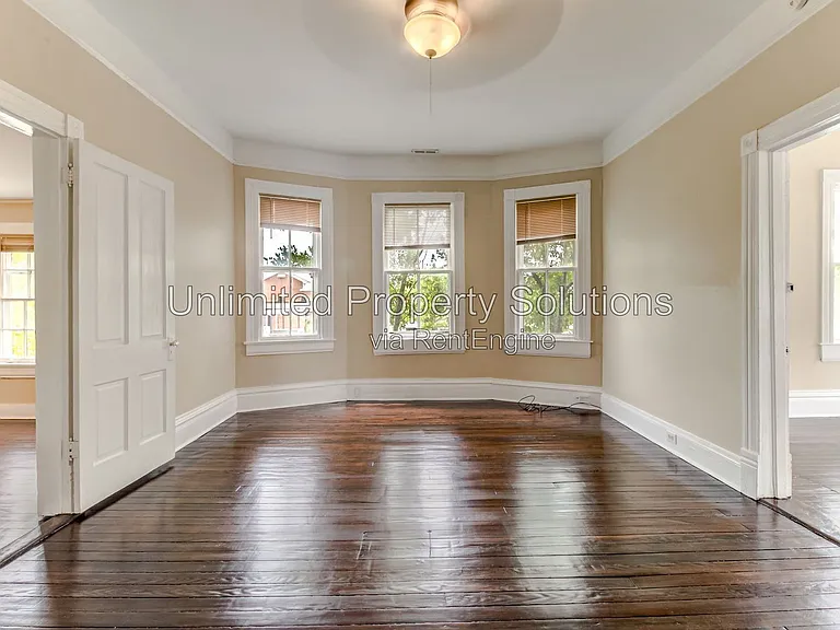 108 N 8th St #B — Photo 4
