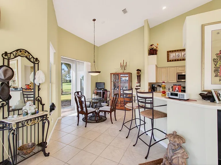 6862 Swansea Ln — Photo 16
