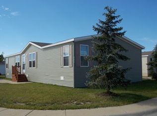 58583 Meadow Creek Blvd, Lenox, MI