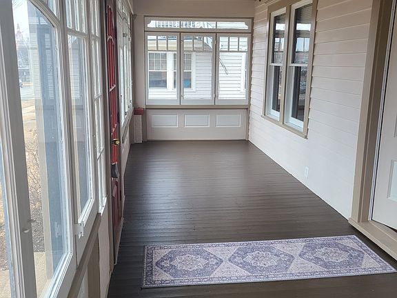 2nd image of 647 S Main St #2
