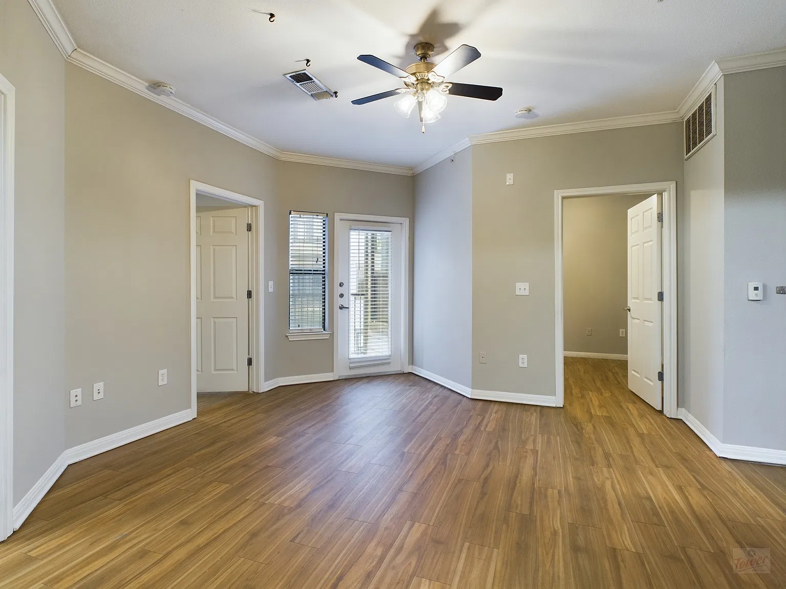 2502 Leon St Apt 415 — Photo 4