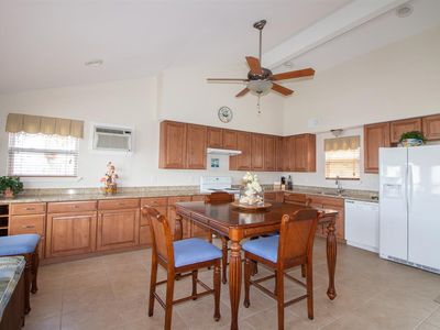 16618 Sandpiper Rd, Jamaica Beach, TX, 77554