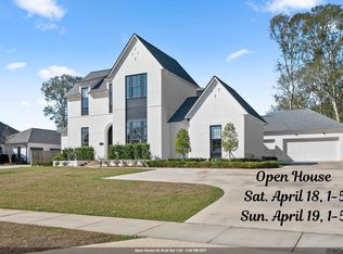 8228 Oakridge Dr, Baton Rouge, LA 70810