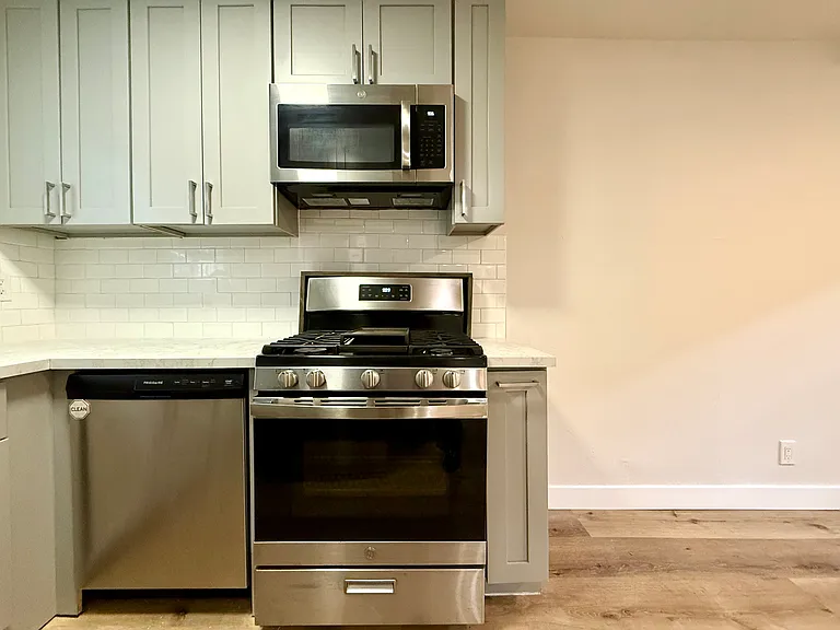 6938 Kester Ave #2 — Photo 6