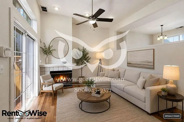 2 bed, 2.5 bath, 1370 sqft, $5,300 — Photo 4