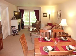 300 NE High School Rd UNIT 220, Bainbridge Island, WA 98110