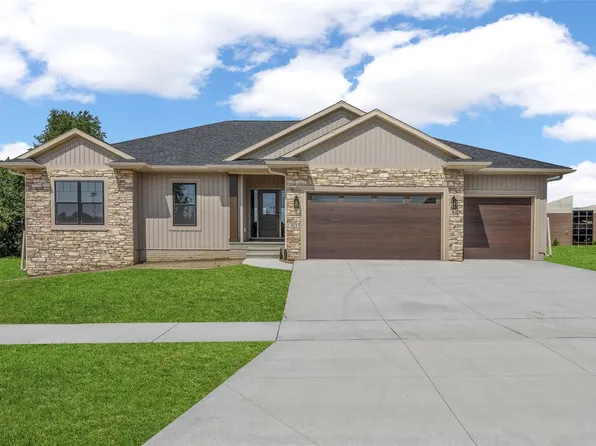 523 Rogers Ln, Center Point, IA 52213