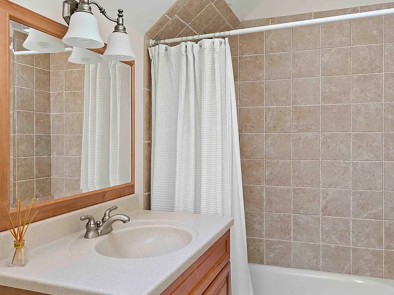 23 Whiting Rd — Photo 12