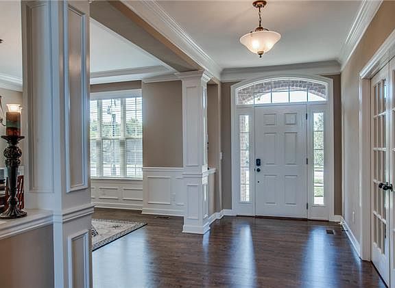 3rd image of 313 Terri Park Way
