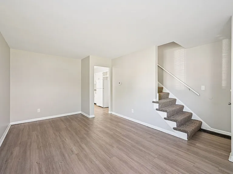 Worthington Court II — Photo 35