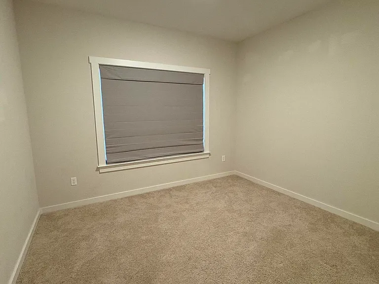 2208 Warbler St — Photo 11