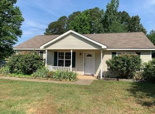 100 Holly Mountain Rd, Holly Springs, NC 27540