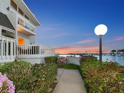 16266 Pacific Cir #B, Huntington Beach, CA, 92649