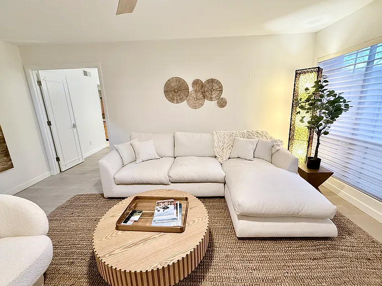 5211 N 24th St #104 — Photo 3