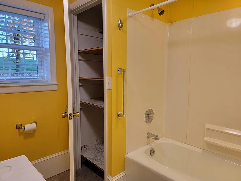 3945 Conrad Weiser Pkwy — Photo 12