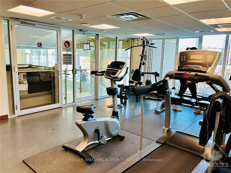 200 Rideau St #607 — Photo 20