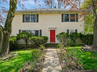 160 Magnolia Ave, Cresskill, NJ 07626