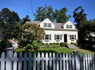 7 Olmstead Ct, New Canaan, CT 06840