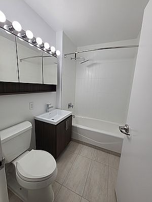 4th image of 12 Platt St #1411