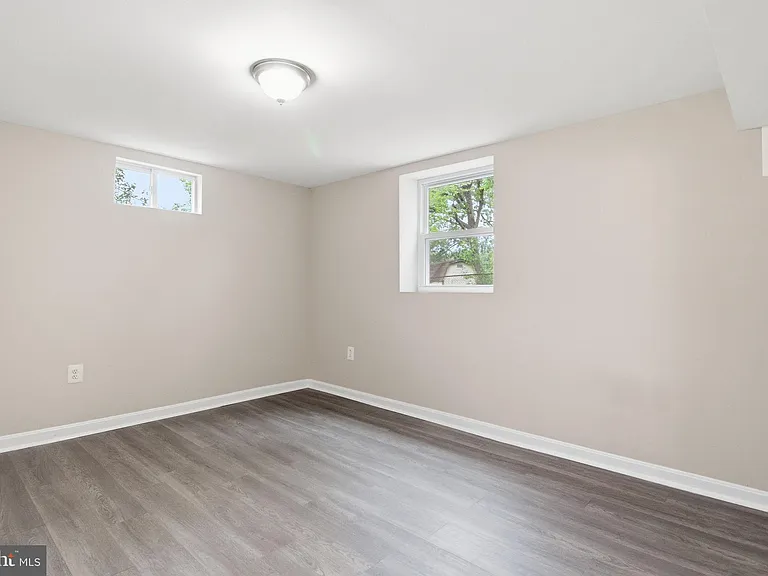 13206 Staggs Ct — Photo 18
