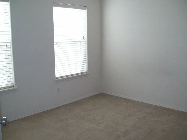 797 NE 64th Pl — Photo 6